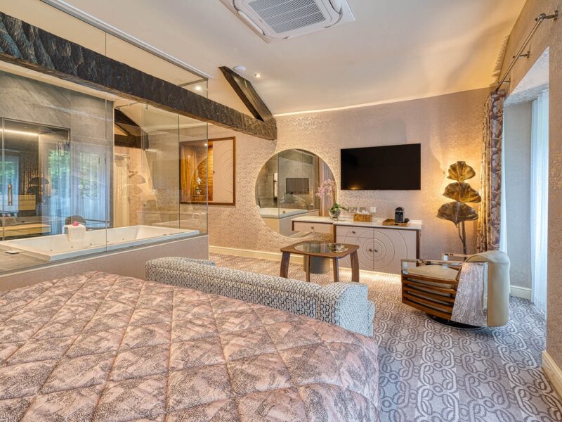 Loft suite room 3 bed and seating