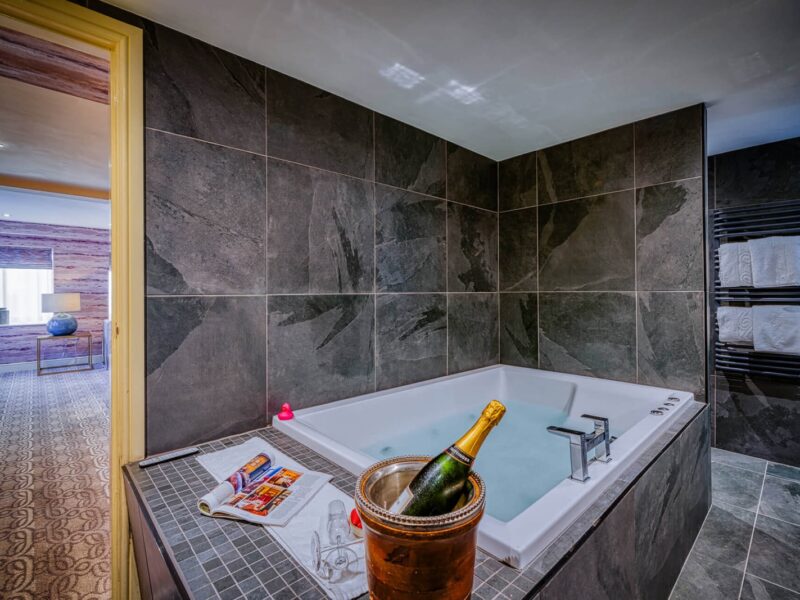 Olive Mews champagne and jet bath