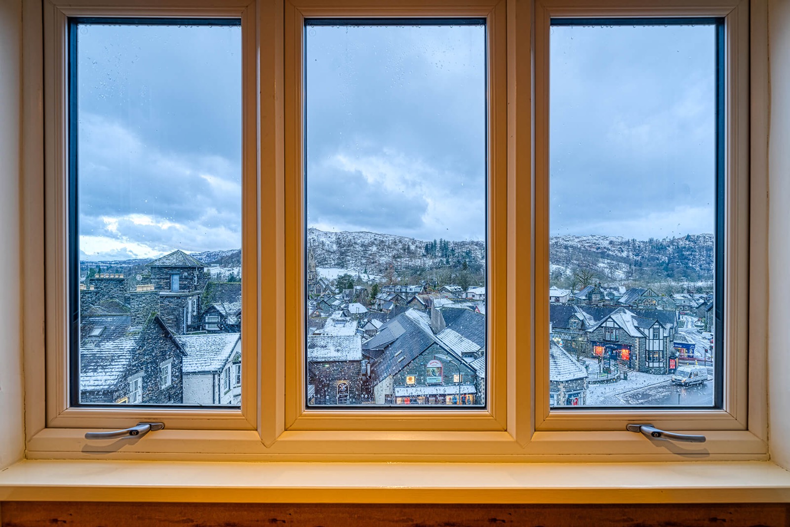Star Gazer West Room view of ambleside and hills