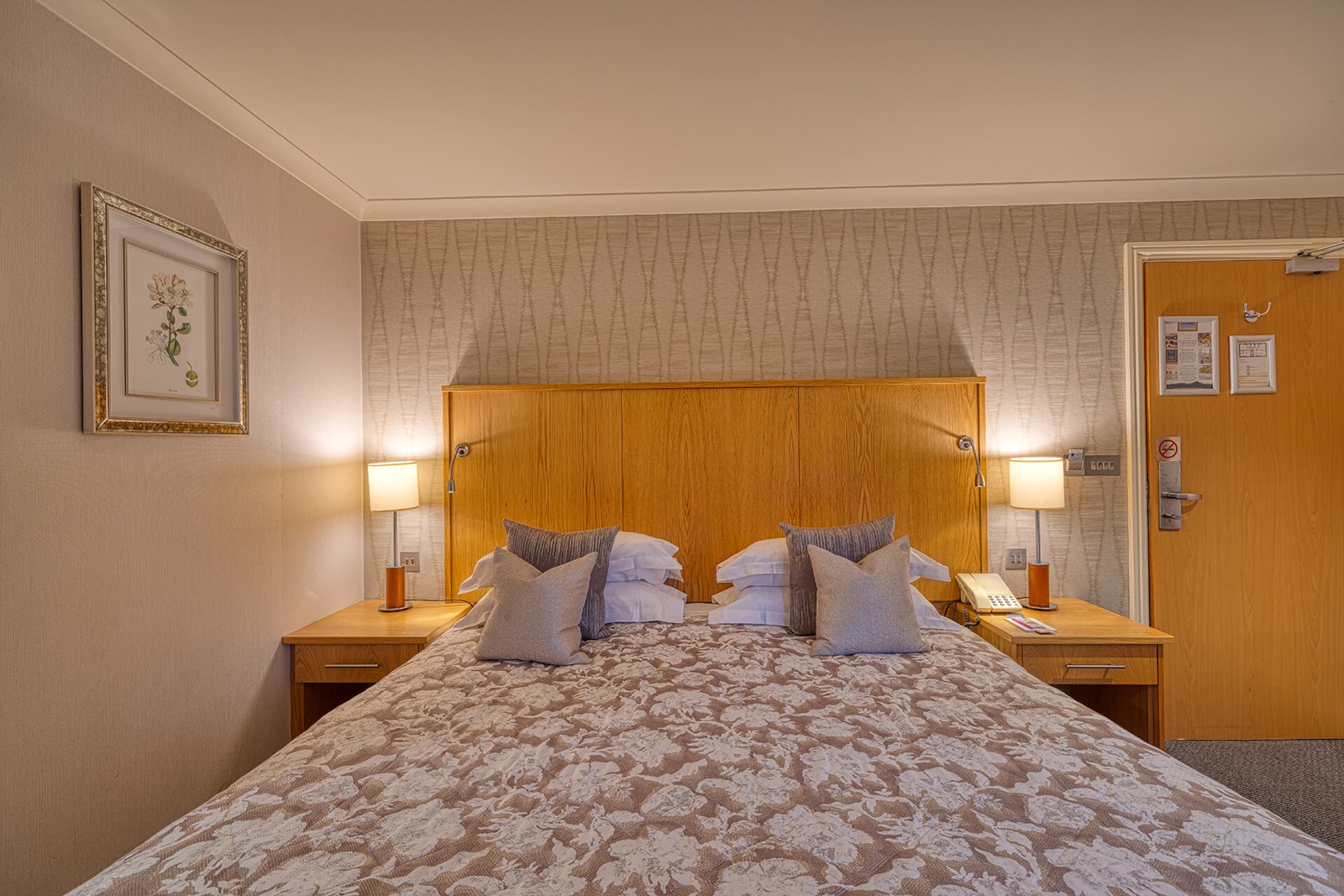 Wansfell Lodge Club double bed and headboard